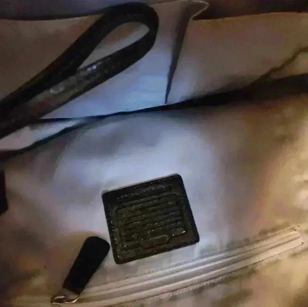 COACH VINTAGE PATENT SIGNATURE TOTE